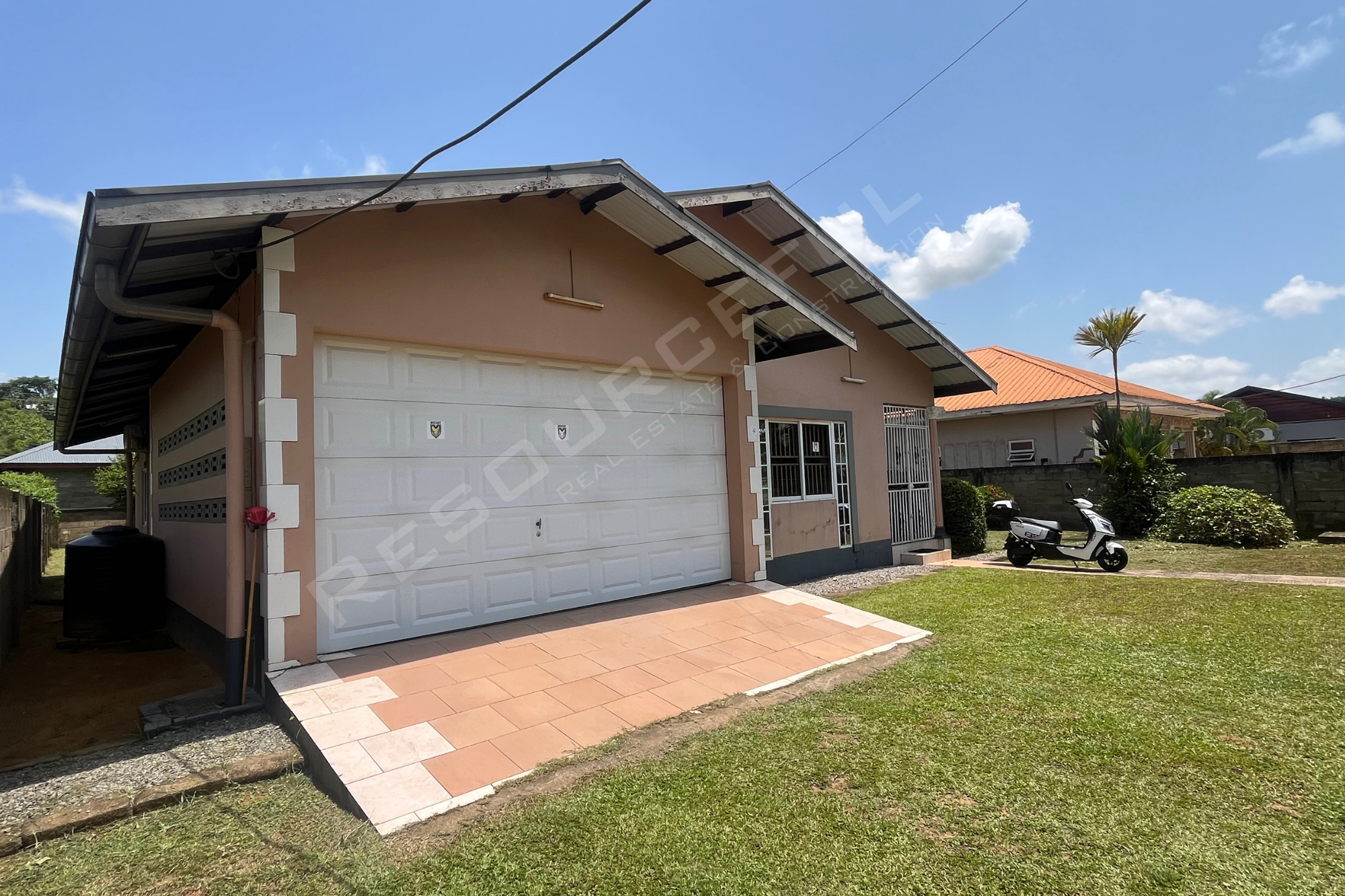Babunnootweg residential property exterior view